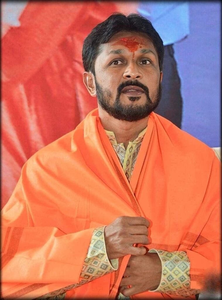 गुरुवर्य श्री प्रकाशभाऊ शिंदे (मठाधिपति)